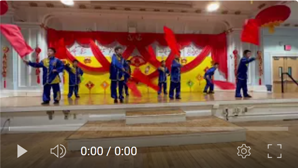 Bilingual classes performed for Lunar New Year